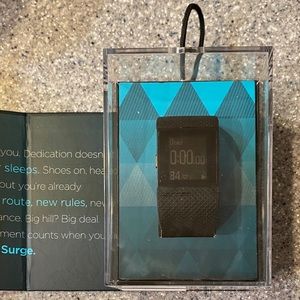 FIT BIT SURGE-GPS TRACKER/WATCH IN LARGE